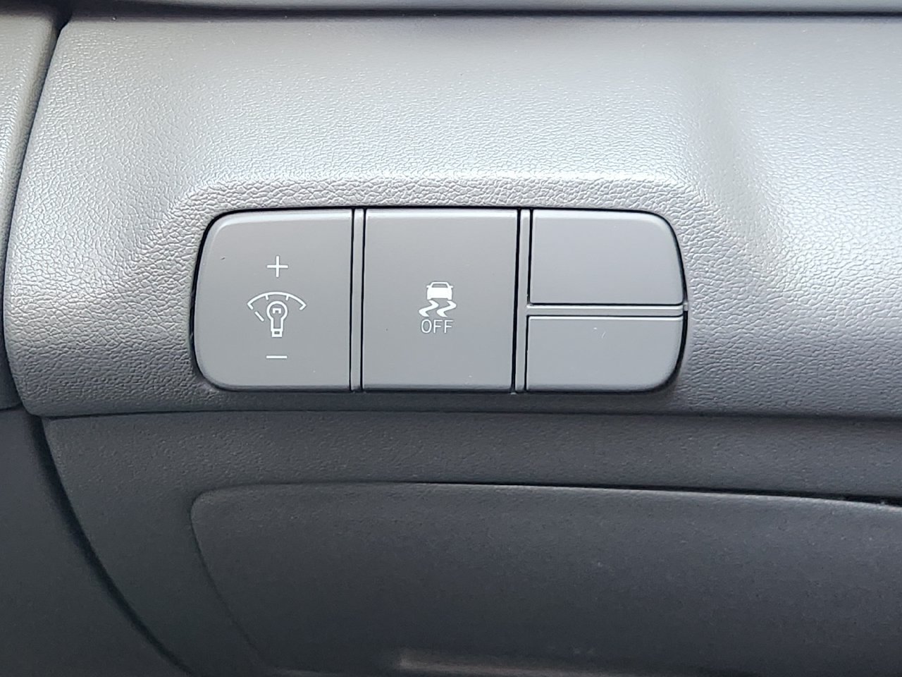 Used 2024 Hyundai Elantra SEL FWD image 19