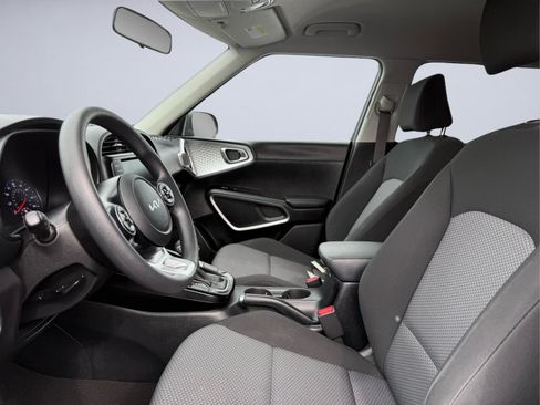 Used 2022 Kia Soul LX FWD image 15