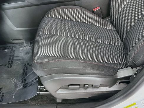 Used 2015 Chevrolet Equinox LT w/ Driver Convenience Package FWD image 18