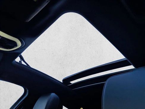 Used 2017 Porsche Macan image 27