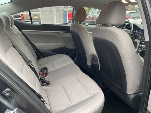 Used 2020 Hyundai Elantra SE image 13
