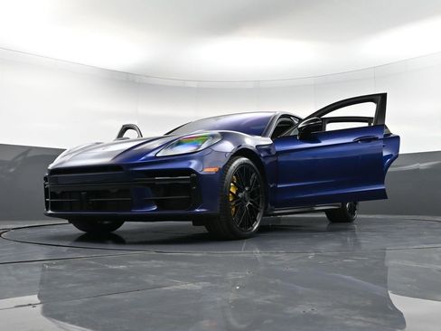 New 2026 Porsche Panamera Turbo S image 41