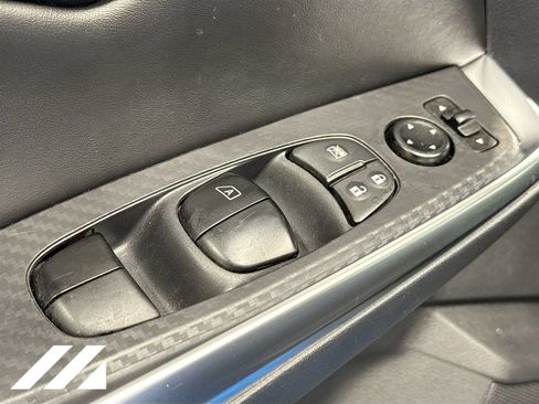 Used 2024 Nissan Sentra SR w/ SR Premium Package FWD image 19