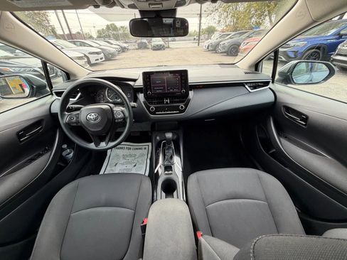 Used 2022 Toyota Corolla LE image 13