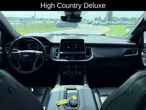 Used 2024 Chevrolet Suburban High Country AWD/4WD image 7