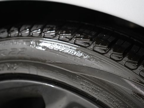 Used 2024 Land Rover Range Rover Sport SE AWD/4WD image 33