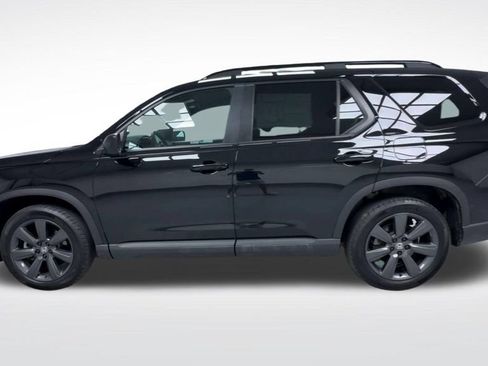Used 2025 Honda Pilot Sport image 5