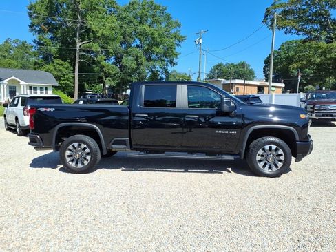 Used 2024 Chevrolet Silverado 2500 Custom w/ Custom Value Package AWD/4WD image 14
