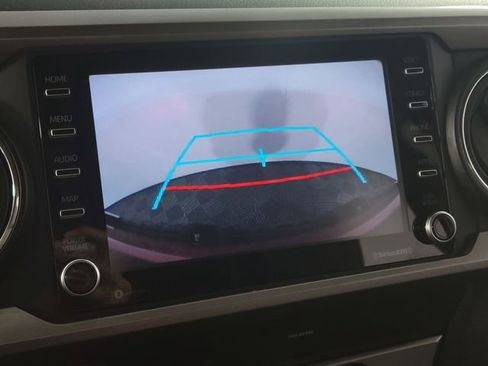 Used 2020 Toyota Tacoma SR5 image 18