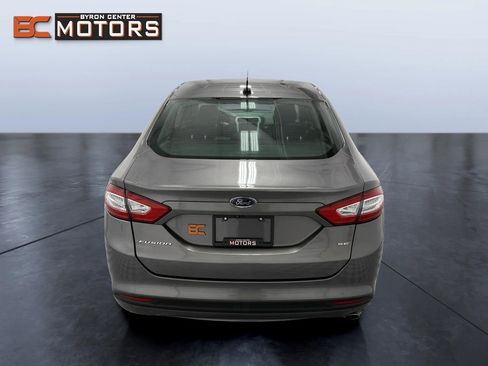 Used 2014 Ford Fusion SE FWD image 5