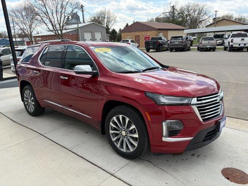Used 2022 Chevrolet Traverse Premier w/ LPO, Floor Liner Package AWD/4WD image 6