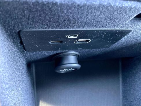New 2027 Volvo XC90 B6 Plus AWD/4WD image 23
