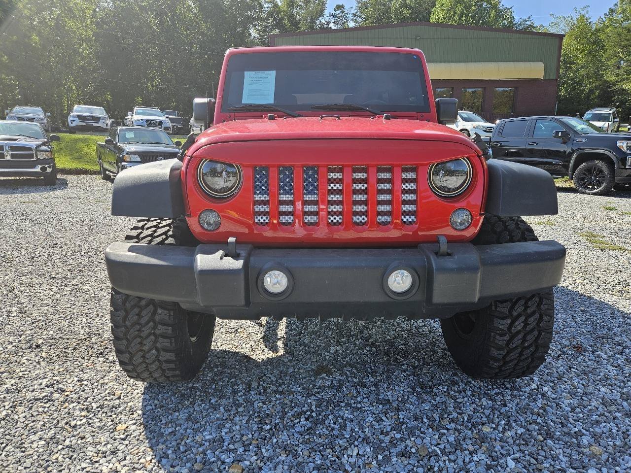 Used 2016 Jeep Wrangler Unlimited Rubicon w/ Connectivity Group AWD/4WD image 3