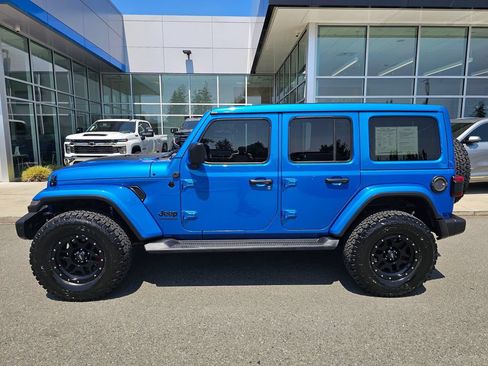 Used 2021 Jeep Wrangler Unlimited Sahara AWD/4WD image 2