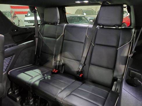 Used 2021 Cadillac Escalade Premium Luxury AWD/4WD image 28
