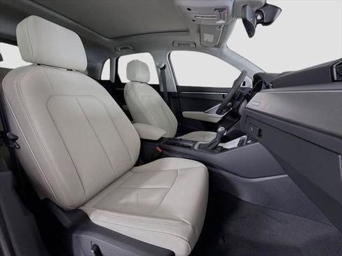 Certified 2025 Audi Q3 2.0T Premium AWD/4WD image 15