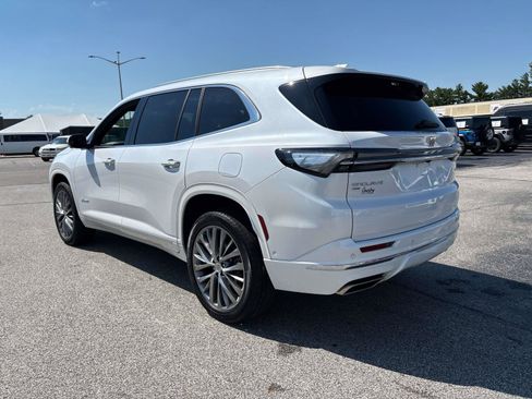 Used 2025 Buick Enclave Avenir w/ Super Cruise Package AWD/4WD image 3