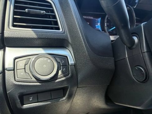 Used 2018 Ford Explorer Limited w/ Equipment Group 301A AWD/4WD image 26