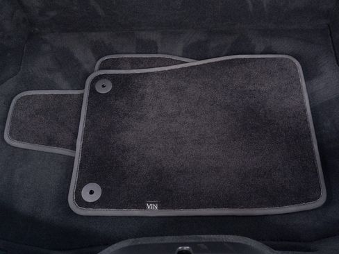 Used 2021 Aston Martin V8 Vantage Roadster image 44