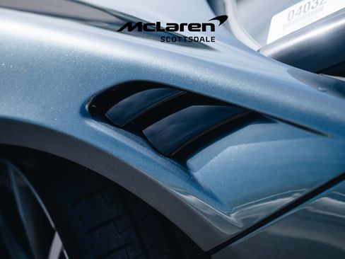 Used 2023 McLaren Artura RWD image 22