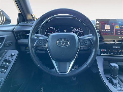 Used 2020 Toyota Avalon Touring image 12