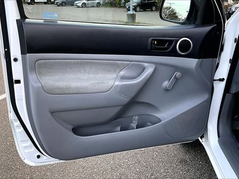Used 2010 Toyota Tacoma 2WD Regular Cab image 21