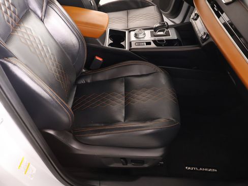 Used 2024 Mitsubishi Outlander SEL AWD/4WD image 15