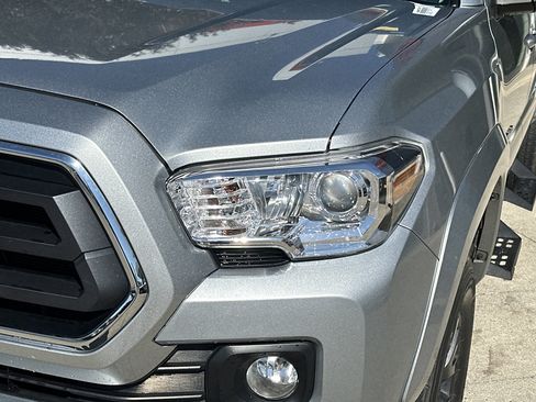 Used 2023 Toyota Tacoma SR5 w/ Technology Package AWD/4WD image 11