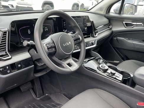 Used 2023 Kia Sportage LX image 7
