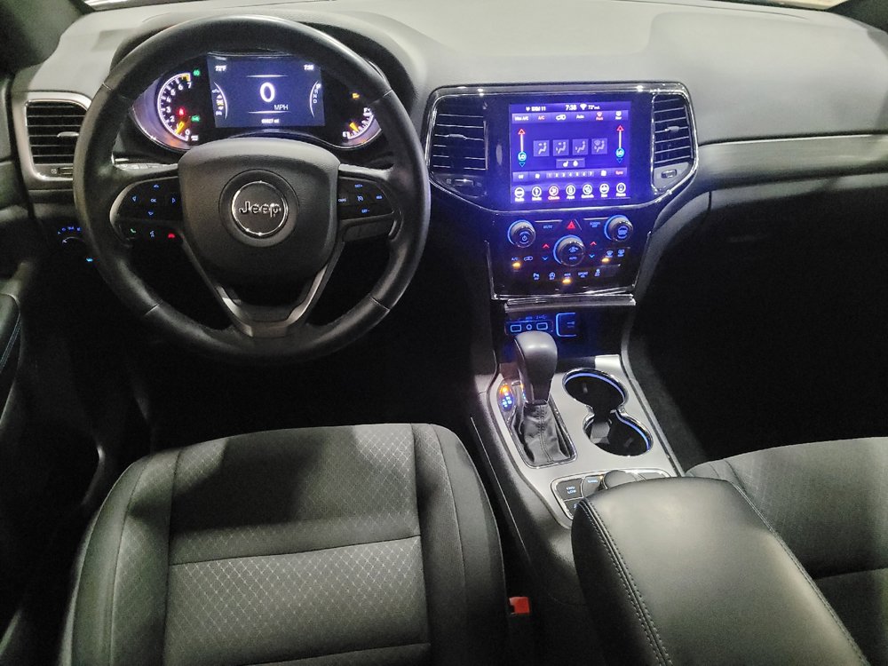 Used 2019 Jeep Grand Cherokee Laredo AWD/4WD image 22