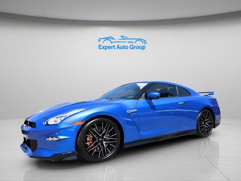 Used 2024 Nissan GT-R w/ Floor Mat Package AWD/4WD image 4
