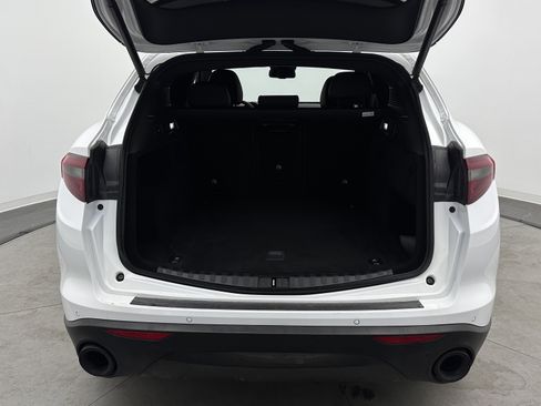 Used 2023 Alfa Romeo Stelvio Sprint RWD image 32