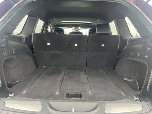 Used 2017 Jeep Grand Cherokee Limited image 10