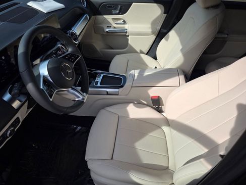 New 2026 Mercedes-Benz GLB 250 4MATIC image 25