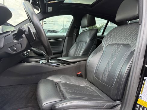 Used 2018 BMW M550i xDrive AWD/4WD image 12