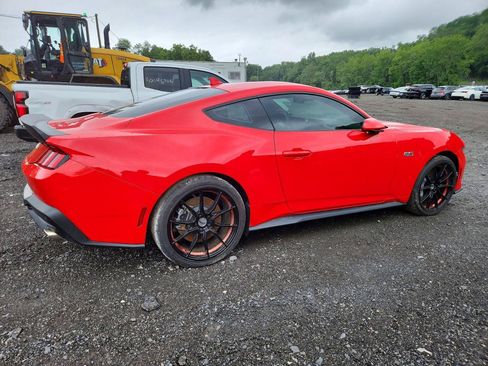 Used 2024 Ford Mustang GT RWD image 5