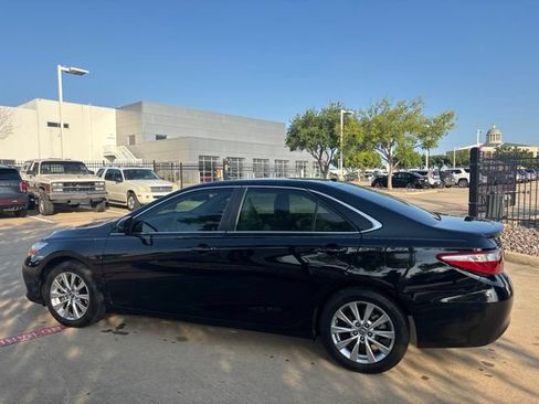 Used 2016 Toyota Camry XLE w/ Moonroof Package FWD image 8