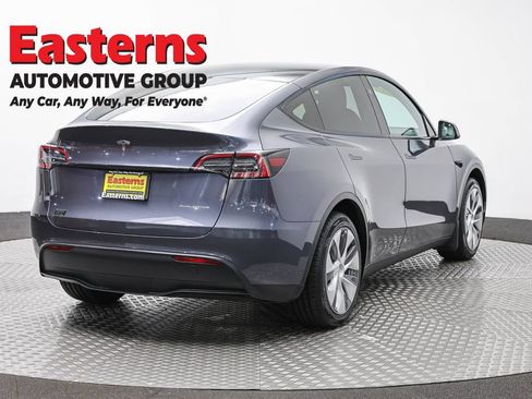Used 2023 Tesla Model Y Long Range AWD/4WD image 5