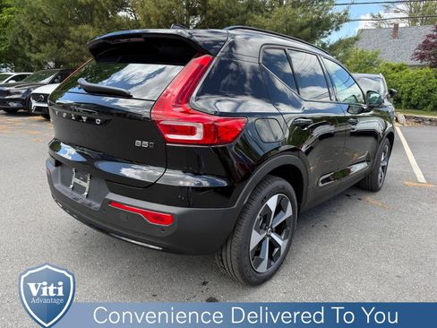 New 2026 Volvo XC40 B5 Core w/ Protection Package Premier AWD/4WD image 8