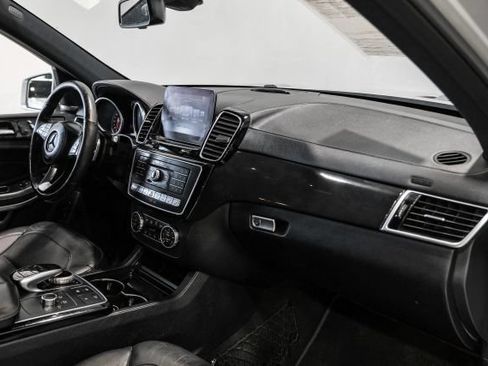 Used 2017 Mercedes-Benz GLS 550 4MATIC image 20