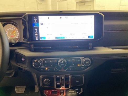 New 2026 Jeep Wrangler Unlimited Rubicon 392 image 13