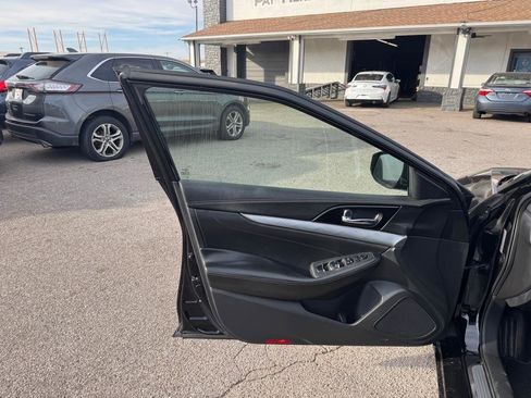 Used 2017 Nissan Maxima 3.5 SV FWD image 21
