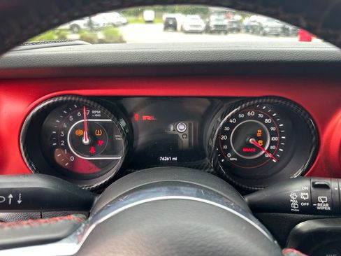 Used 2018 Jeep Wrangler Unlimited Rubicon AWD/4WD image 15