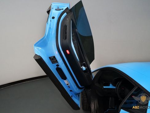 Used 2025 Lamborghini Revuelto image 21