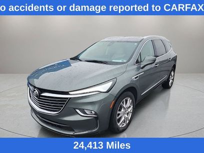 Used 2024 Buick Enclave Essence w/ Experience Buick Package