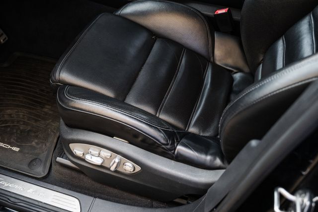 Used 2012 Porsche Cayenne Turbo AWD/4WD image 50