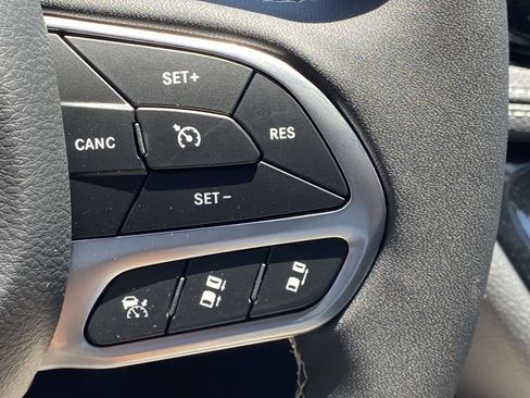 New 2026 Chrysler Pacifica Select AWD/4WD image 50