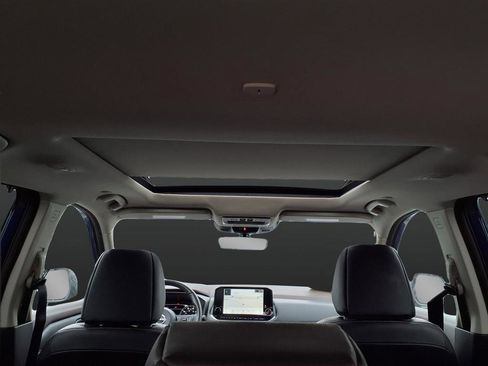 Used 2023 Nissan Rogue SL w/ SL Premium Package image 9