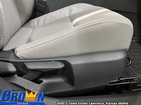 New 2026 Toyota Camry SE FWD image 37