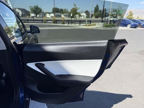 Used 2020 Tesla Model Y Long Range AWD/4WD image 18